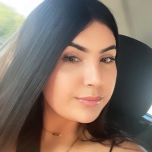 Meet your Posher, Kassandra